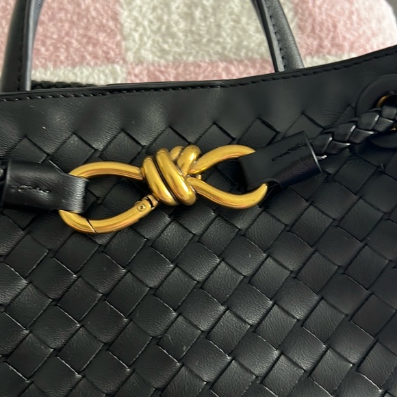 Black Woven Handbag - Picture 3 of 6
